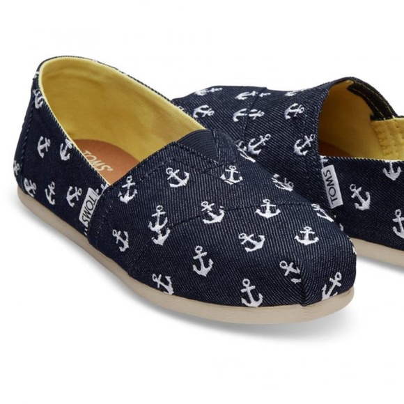 Toms Shoes - *SALE*Toms Classic Navy Anchors Embroidered Shoes.
